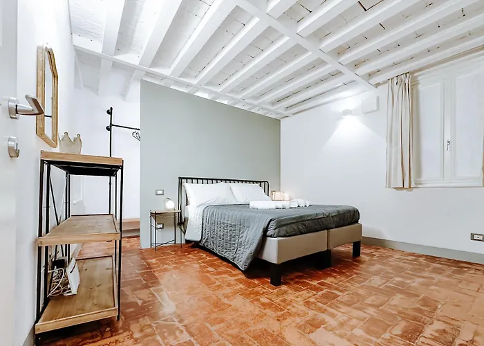 Prestige, La Porta Sul Centro Apartment Modena